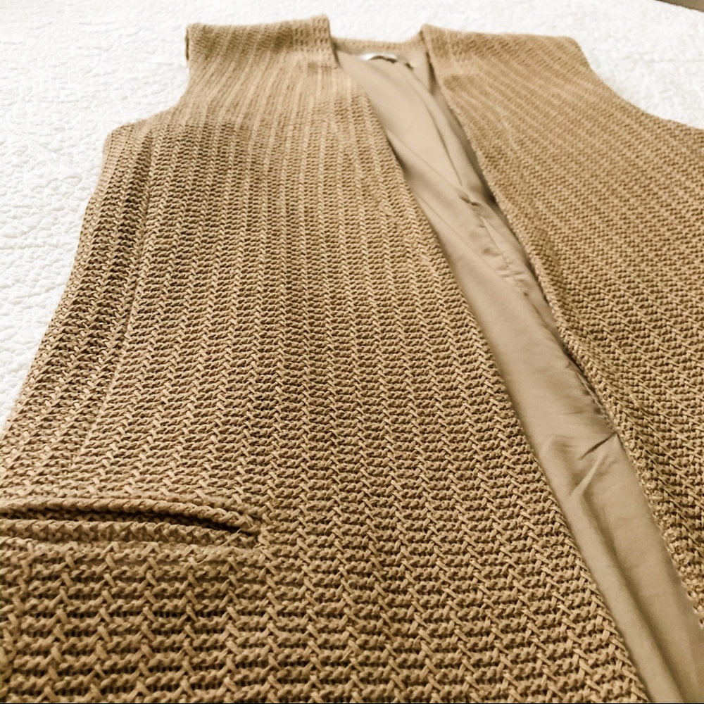 DREW Vest - Picture 2 of 2